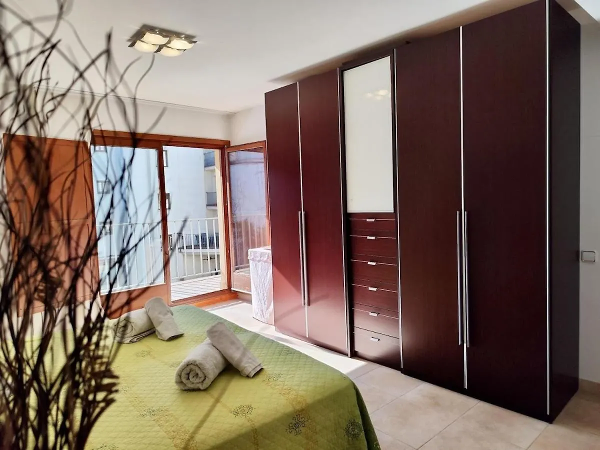 Large Floor With Communal Pool Tossa de Mar 0*,